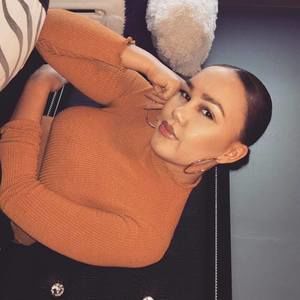 Meet your Posher, Destiny